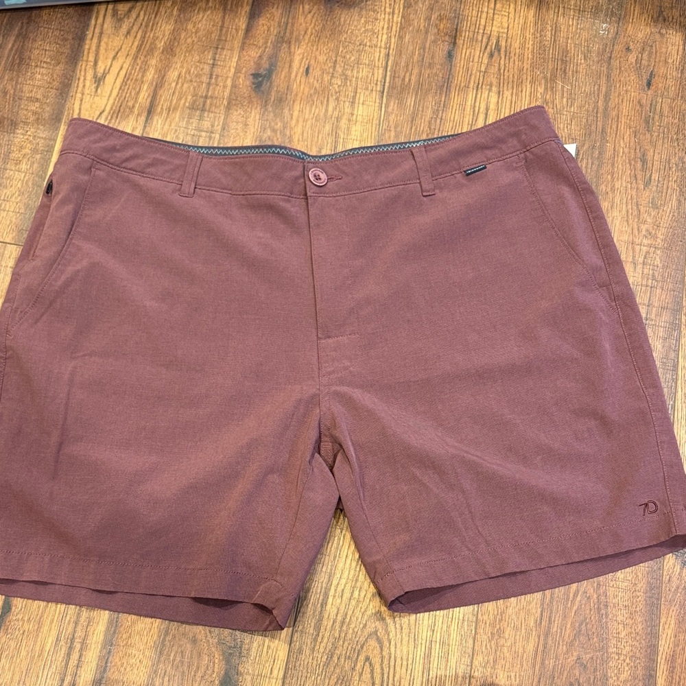 7 Diamonds Men's Maroon Flat Front Shorts 38